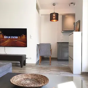 Designer With Terrace & Free Parking Apartment
